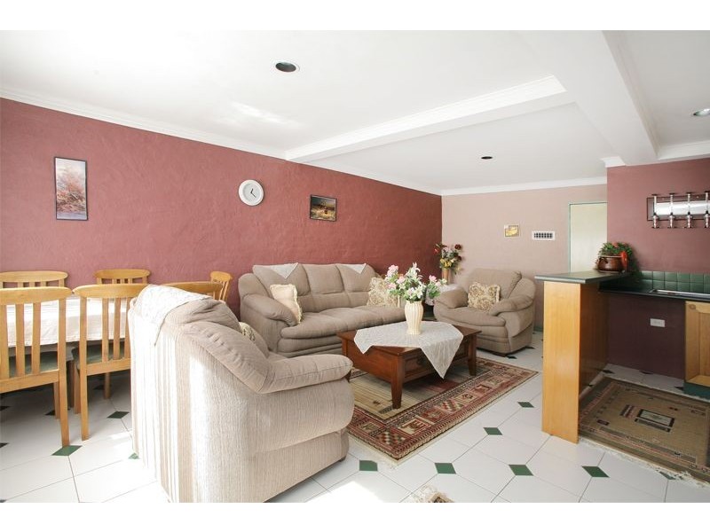 1/6 Kensington Court, Hampton Park VIC 3976