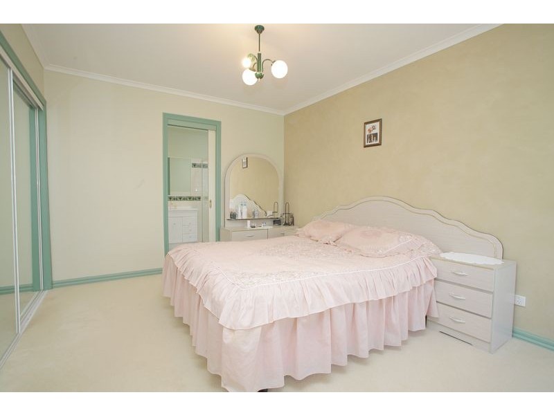 1/6 Kensington Court, Hampton Park VIC 3976