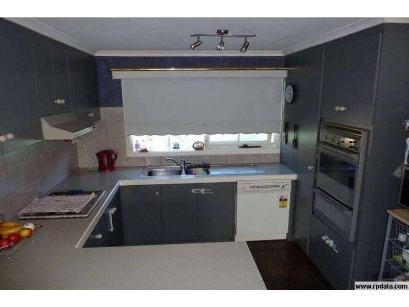 2 Basil Close, Hallam VIC 3803