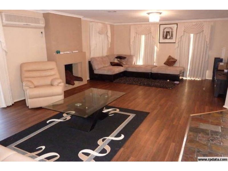 2 Basil Close, Hallam VIC 3803