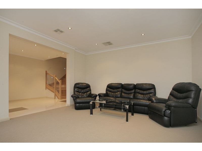 7 Sedgwick Court, Lynbrook VIC 3975