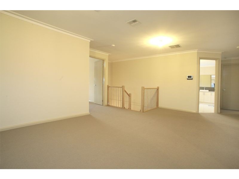 7 Sedgwick Court, Lynbrook VIC 3975