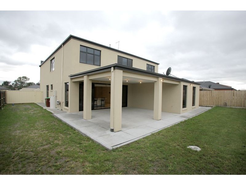 7 Sedgwick Court, Lynbrook VIC 3975