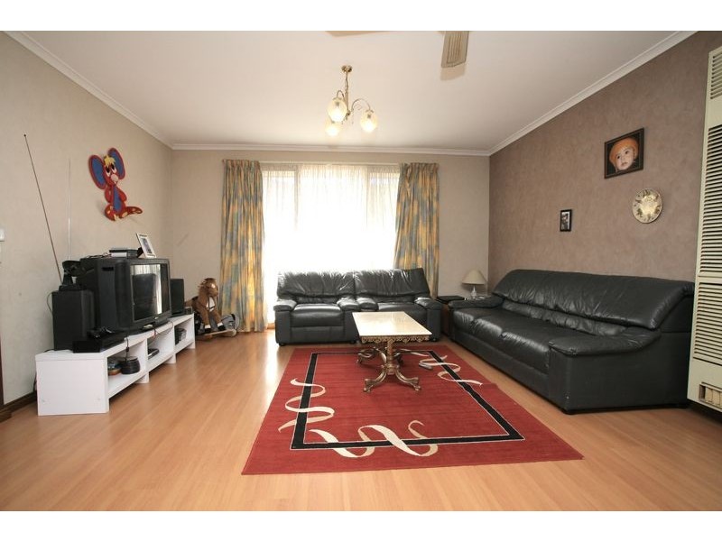 16 Hazeldean Court, Hampton Park VIC 3976