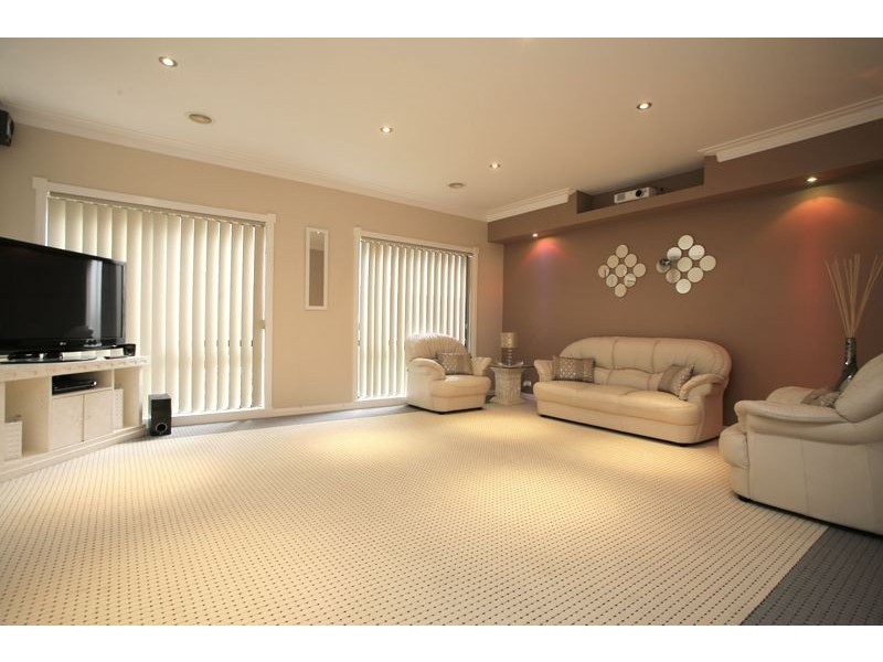 18 Hopegood Place, Lynbrook VIC 3975