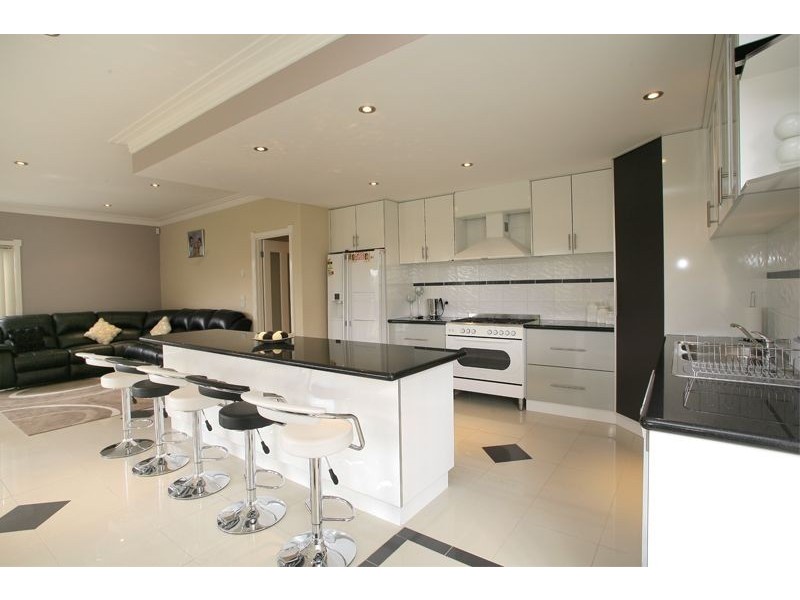 18 Hopegood Place, Lynbrook VIC 3975