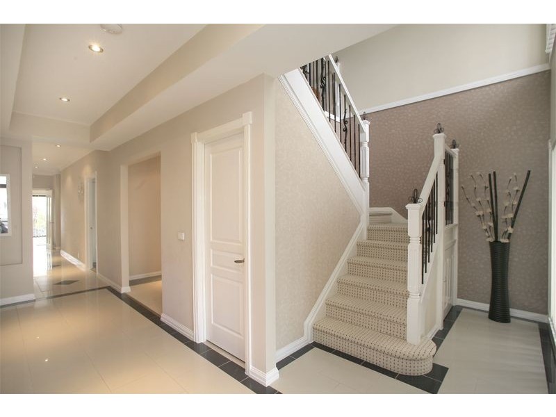 18 Hopegood Place, Lynbrook VIC 3975