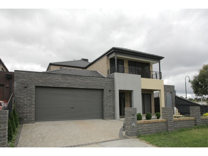 18 Hopegood Place, Lynbrook VIC 3975