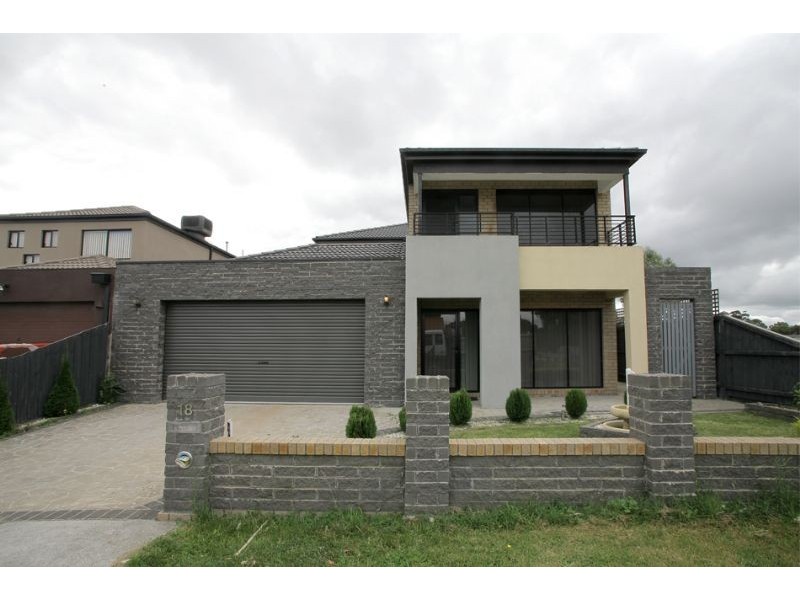 18 Hopegood Place, Lynbrook VIC 3975