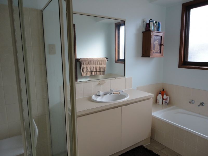 48 Huntington Drive, Hampton Park VIC 3976