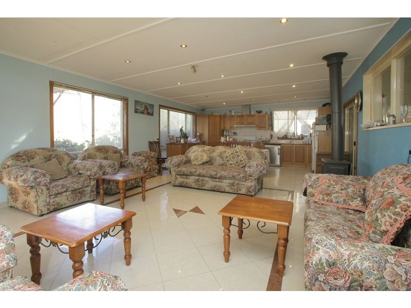 74 Pound Road, Hampton Park VIC 3976