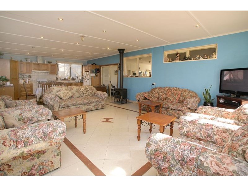 74 Pound Road, Hampton Park VIC 3976