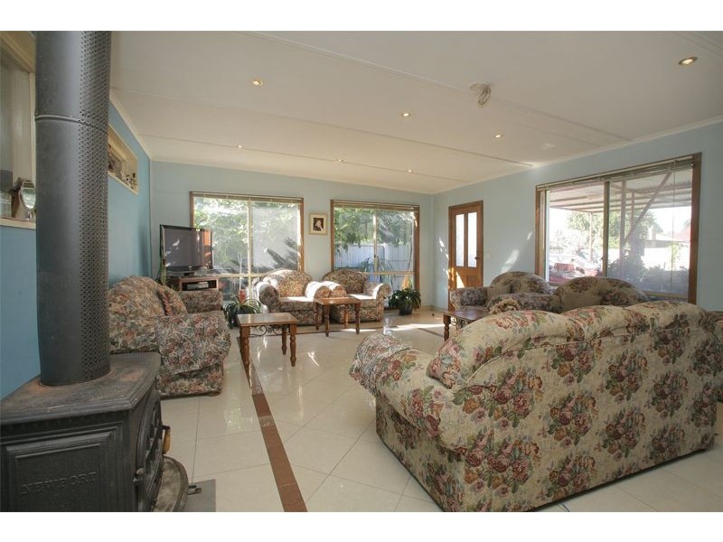 74 Pound Road, Hampton Park VIC 3976