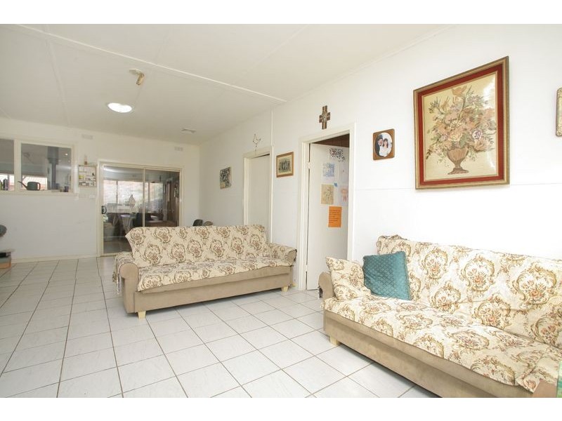 74 Pound Road, Hampton Park VIC 3976