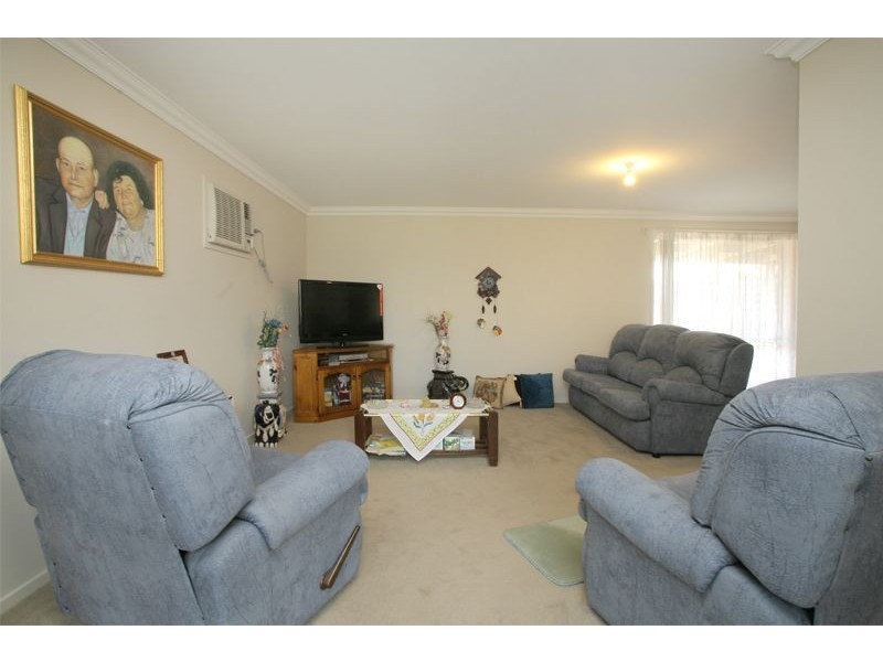 10 Elpara Way, Hampton Park VIC 3976