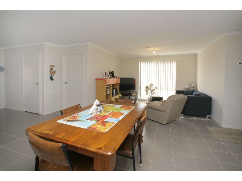 10 Elpara Way, Hampton Park VIC 3976
