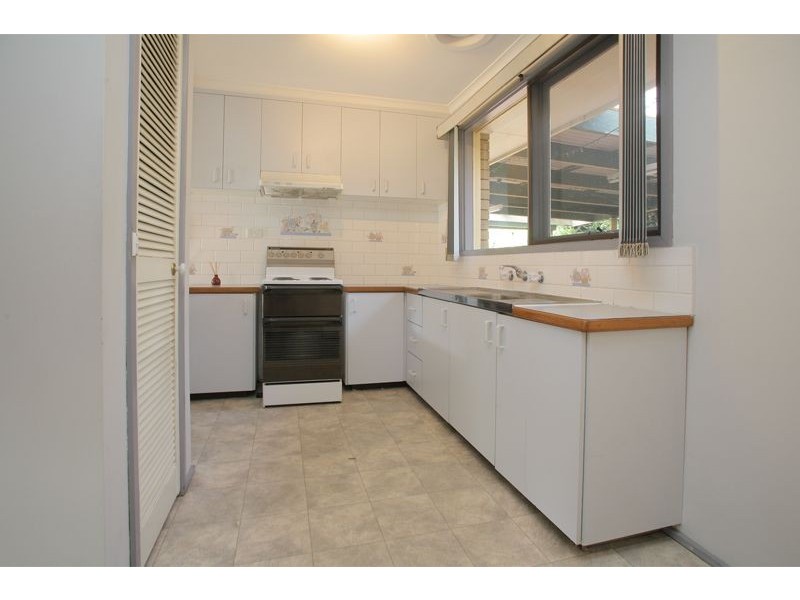 30 Vanessa Drive, Hampton Park VIC 3976