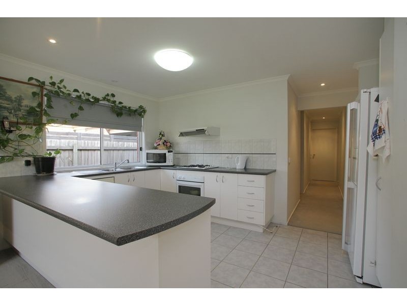 8 Karoonda Way, Hampton Park VIC 3976