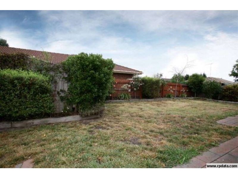 71 Hinrichsen Drive, Hallam VIC 3803