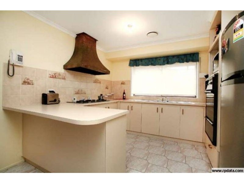 71 Hinrichsen Drive, Hallam VIC 3803