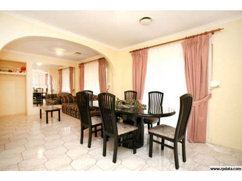 71 Hinrichsen Drive, Hallam VIC 3803