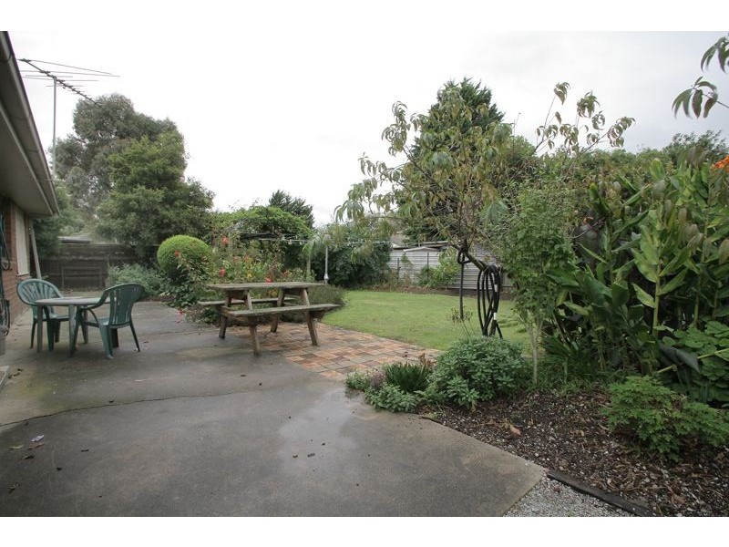 8 Manning Close, Hampton Park VIC 3976