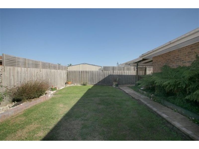 19 Ironbark Close, Hampton Park VIC 3976