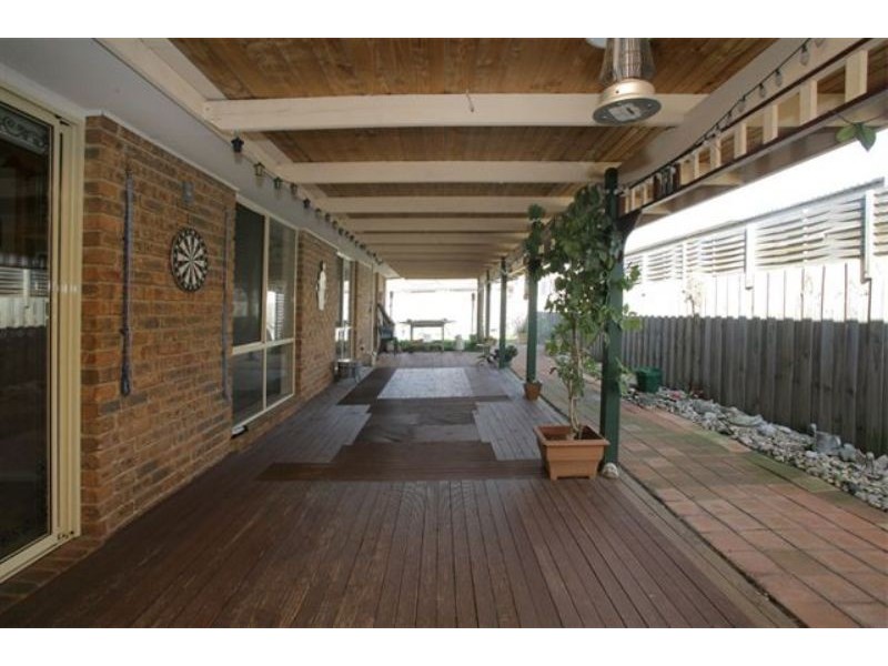 19 Ironbark Close, Hampton Park VIC 3976