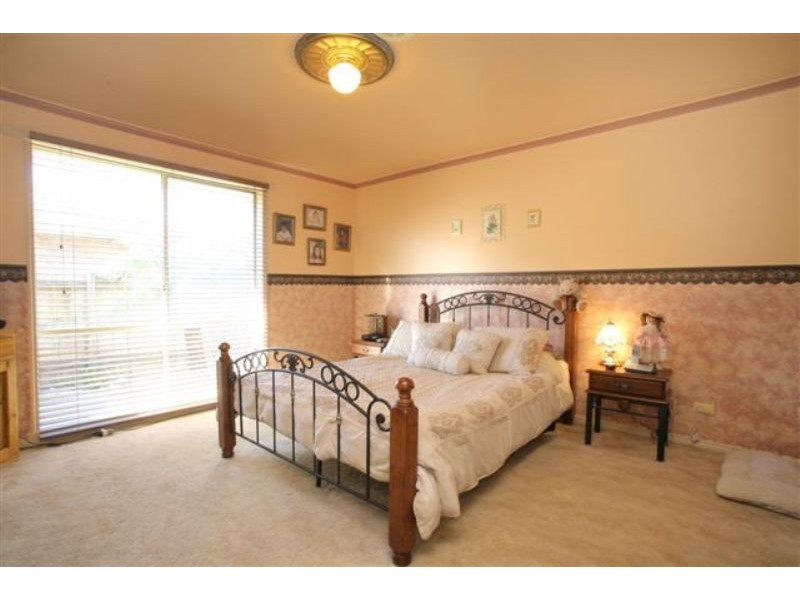 19 Ironbark Close, Hampton Park VIC 3976