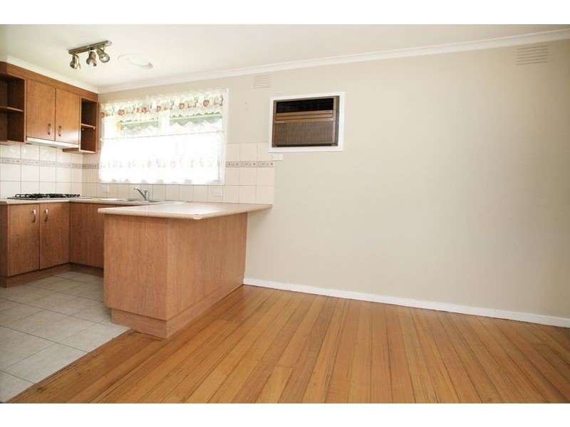 15 Tadstan Drive, Hampton Park VIC 3976