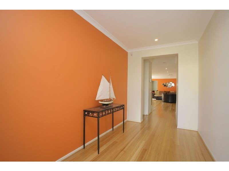 8 Wodalla Place, Lyndhurst VIC 3975