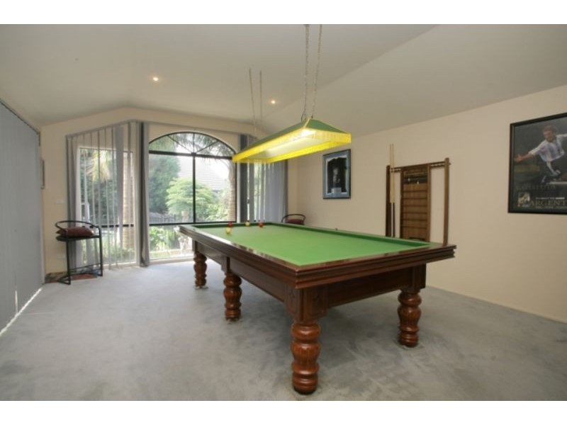 4 Brooklyn Bay, Rowville VIC 3178