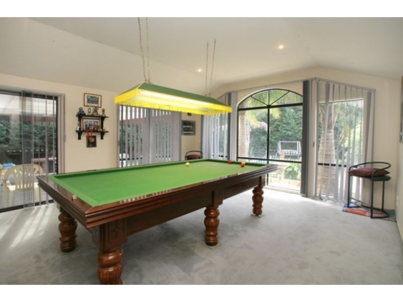 4 Brooklyn Bay, Rowville VIC 3178