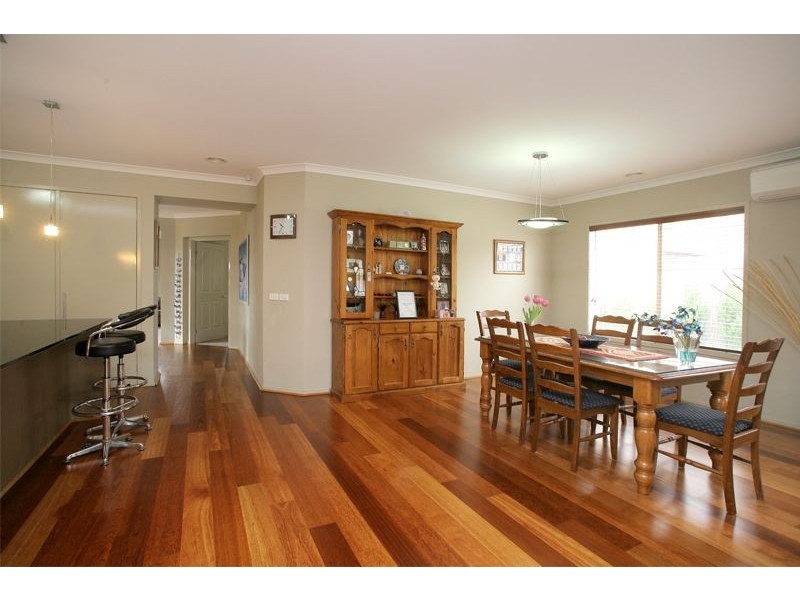 30 Hanrahan Wynd, Lynbrook VIC 3975