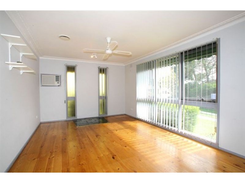 30 Vanessa Drive, Hampton Park VIC 3976