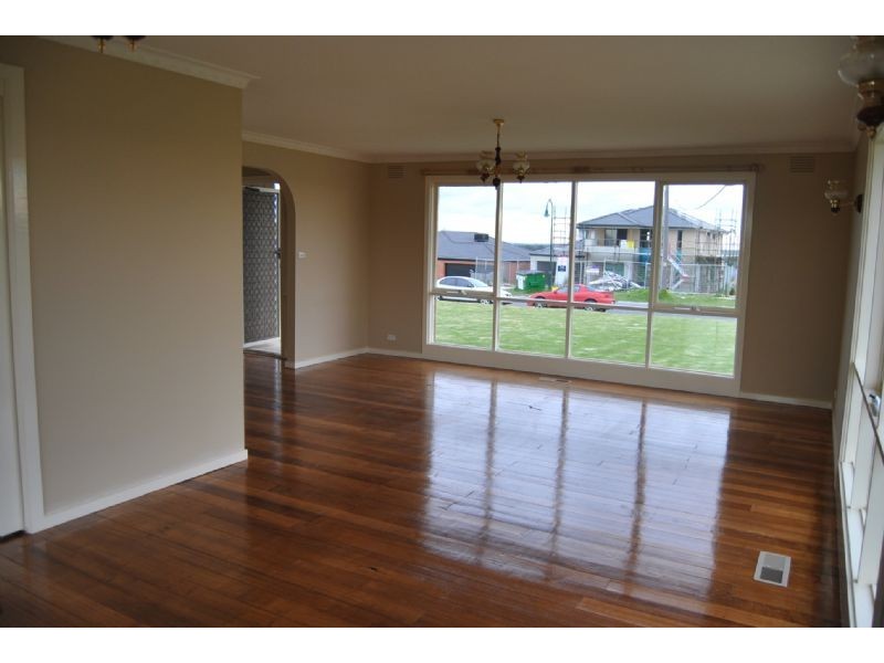 10 Short Road, Hampton Park VIC 3976