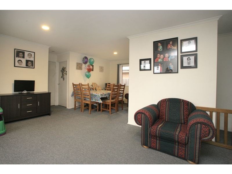 18 Hillview Rise, Hampton Park VIC 3976