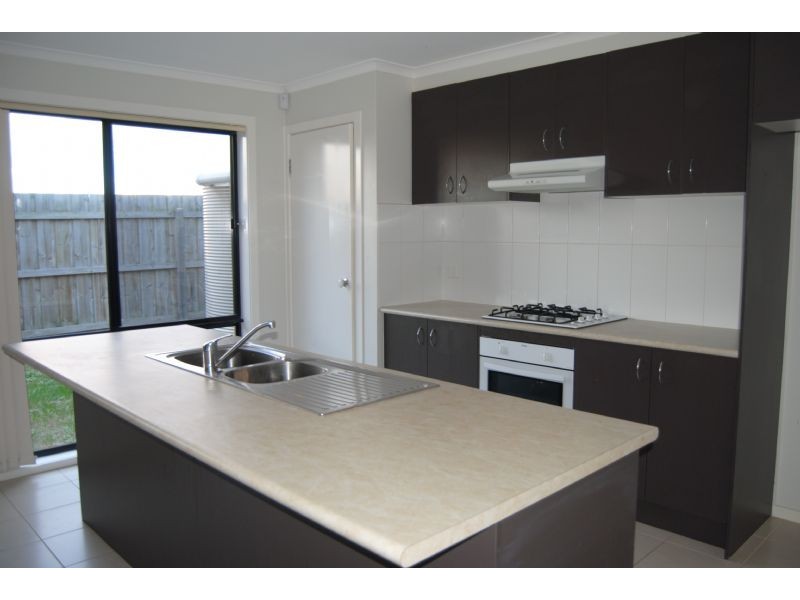 11/9 Carly Close, Narre Warren South VIC 3805