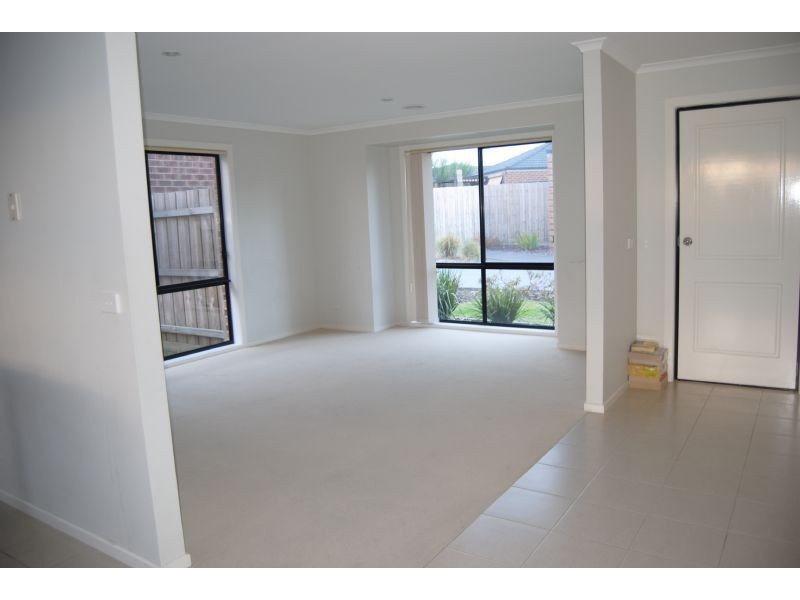 11/9 Carly Close, Narre Warren South VIC 3805