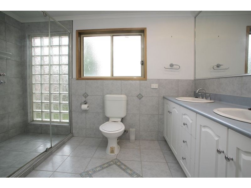 54 Warana Drive, Hampton Park VIC 3976