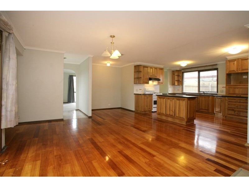 54 Warana Drive, Hampton Park VIC 3976