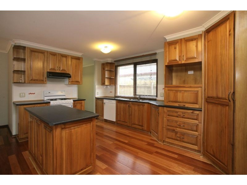 54 Warana Drive, Hampton Park VIC 3976