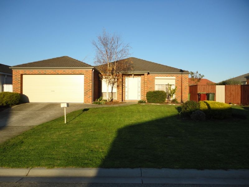24 Hallmark Drive, Narre Warren South VIC 3805