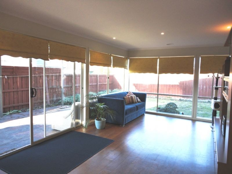 24 Hallmark Drive, Narre Warren South VIC 3805