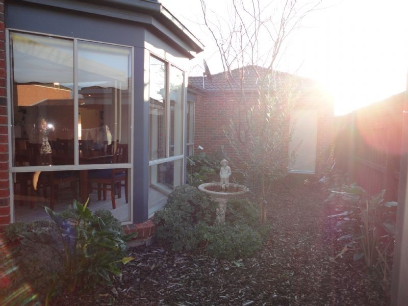 24 Hallmark Drive, Narre Warren South VIC 3805