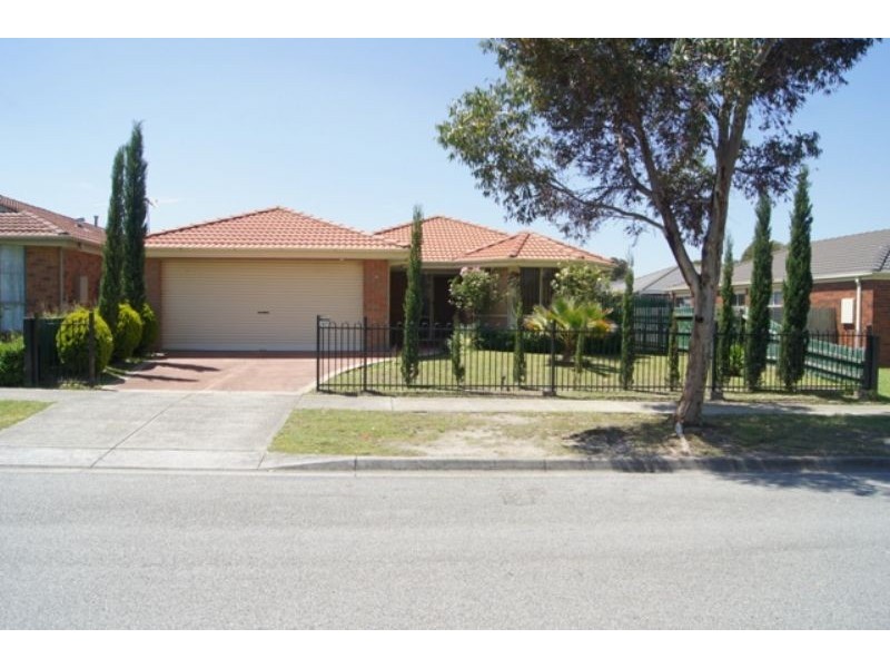 67 The Parkway, Hampton Park VIC 3976
