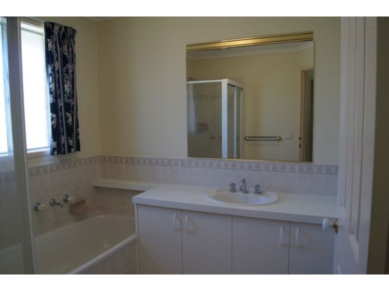 67 The Parkway, Hampton Park VIC 3976