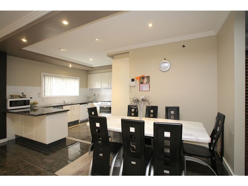 16 Hopegood Place, Lynbrook VIC 3975