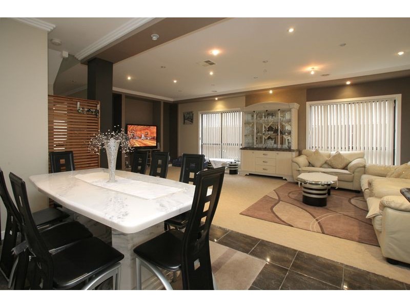 16 Hopegood Place, Lynbrook VIC 3975