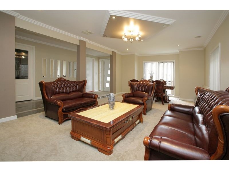 16 Hopegood Place, Lynbrook VIC 3975